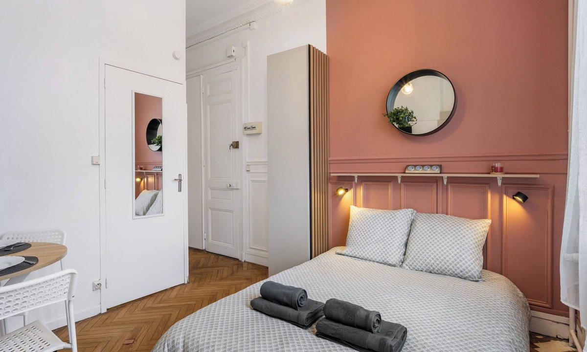 Gare-Jouvenet Apartment | L'escale de la gare - Bright studio near Rouen station