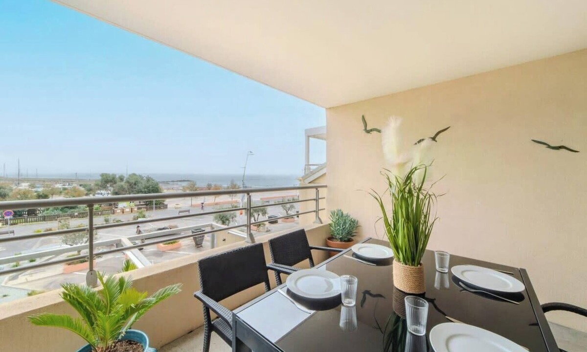 Palavas-les-Flots Apartment | L'Escale du Port - 4 Stars - Sea View - Parking