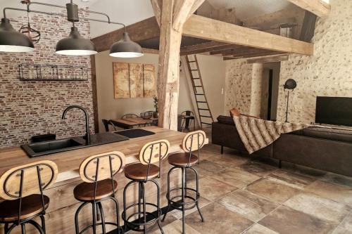 Nouaille-Maupertuis House | L'Escale Nobilienne