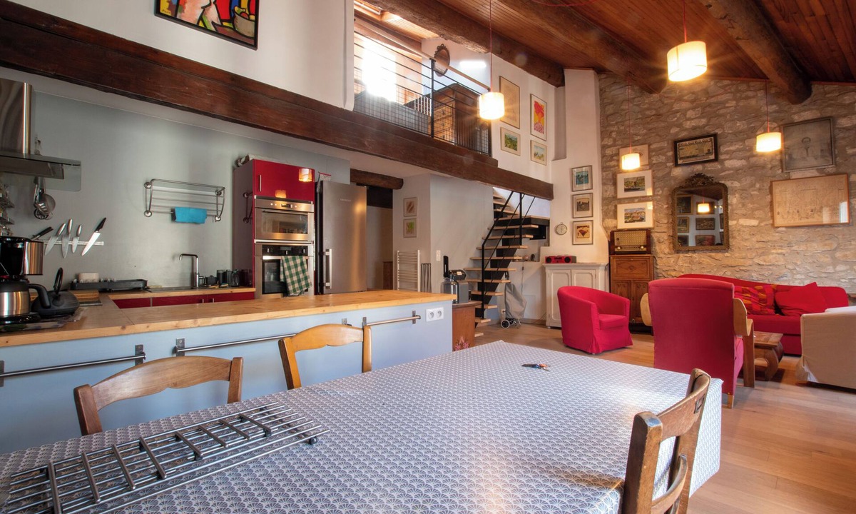 Arles City Centre Apartment | L'Escale - Terrace and air conditioning