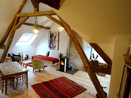 Saint-Sauveur-en-Puisaye Bed & Breakfast | L'escalier des rêves gîte