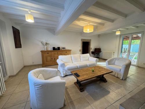 La Chapelle-de-Guinchay House | L'escapade Beaujolaise