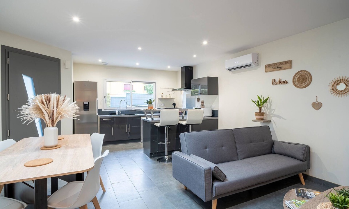 Nexon Apartment | L'Escapade du Petit Mas - Appt climatisé