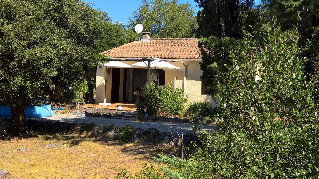 Mejannes-le-Clap House | L'Escapade