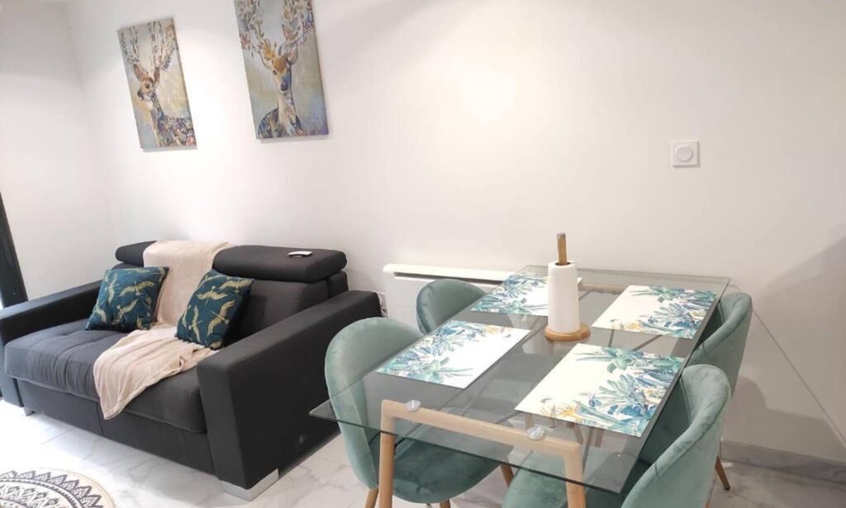 Castanet-Tolosan Apartment | L'escapade.T2 ☆ Garden ☆ Spacious ☆ Parking ☆ Wifi