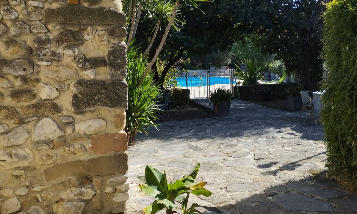 Saint-Genies-de-Malgoires Hotel | L'Esquielle