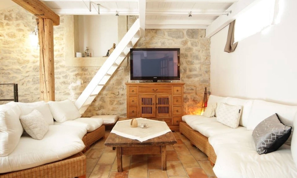 Saint-Paul-et-Valmalle Apartment | L'ESTAOU DE FINOU*