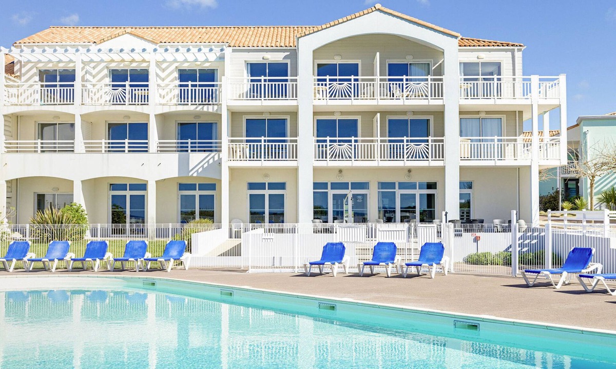 Chateau-d'Olonne Apartment | L'Estran by Interhome