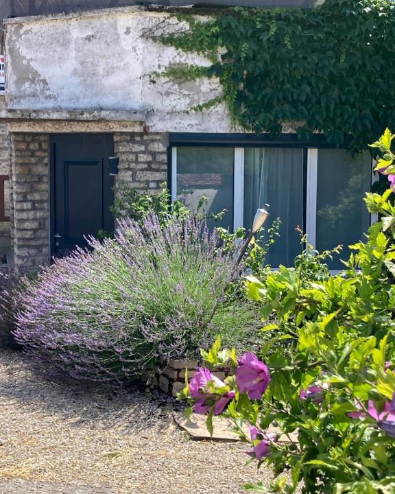 Beire-le-Chatel Bed & Breakfast | L'Etape, logement climatisé !