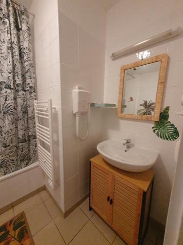 Cuxac-Cabardes Hotel | L EVASION