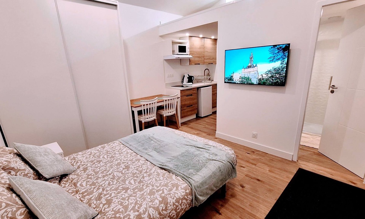 Aussonne Apartment | L'Extension - Studio with air conditioning - Meet area (Parc des Expos)/7 min Airport