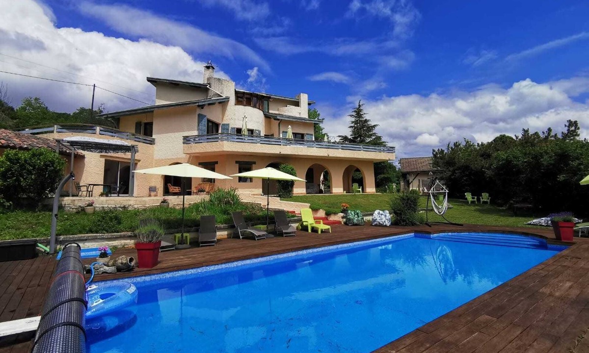Miribel-les-Echelles Apartment | L'Hacienda en Chartreuse