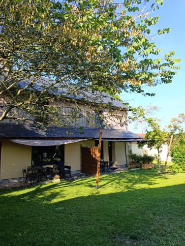 Quevreville-la-Poterie House | L'Henridette