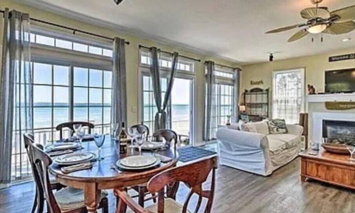 Ware House | L'Hermione