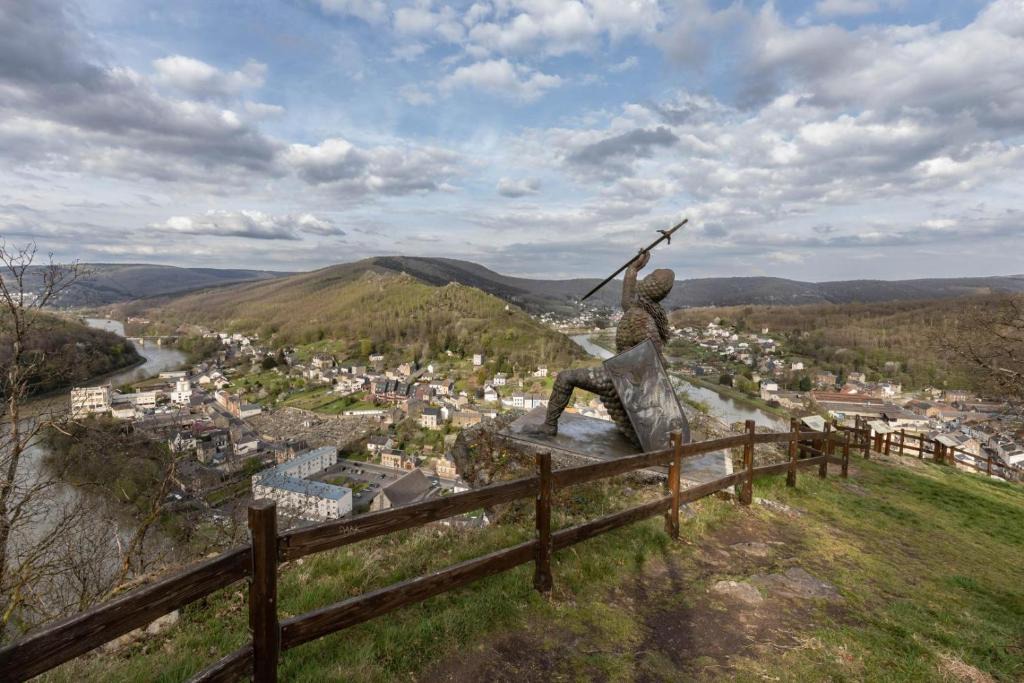 Bogny-sur-Meuse House | L'hermitage
