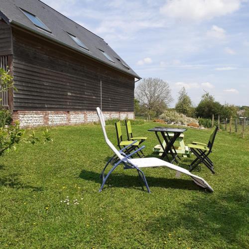 Beaumont-le-Hareng House | L hirondelle