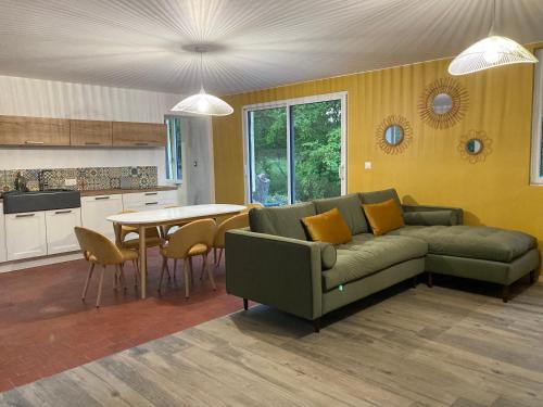 Maroilles House | l'hirondelle