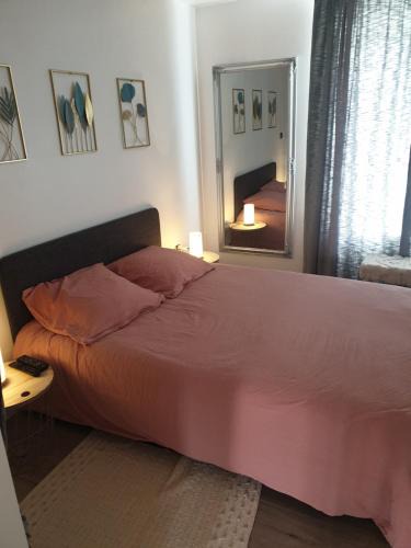 Pre-en-Pail Apartment | L'hirondelle