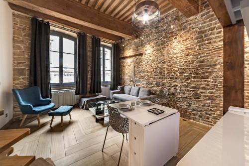 Old Lyon Apartment | L'historique AIL