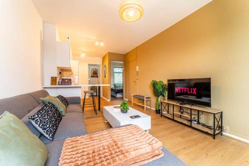 Croix Apartment | L'Holden - 2 beds - Terrace - Wifi - Tram