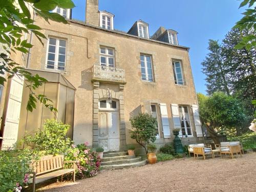 Mayenne Bed & Breakfast | L'Hotel de Hercé Chambre d'Hote