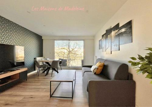 Republique - Les Ponts Apartment | L'Inattendu - Appartement avec balcon vue sur la Loire