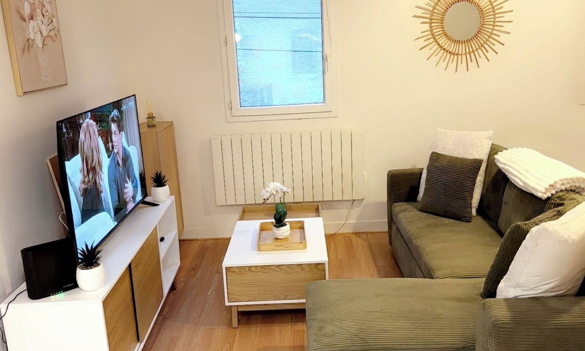 Neufchatel-en-Bray Apartment | L'instant cocooning is just 300m from Neufchâtel en Bray town center!