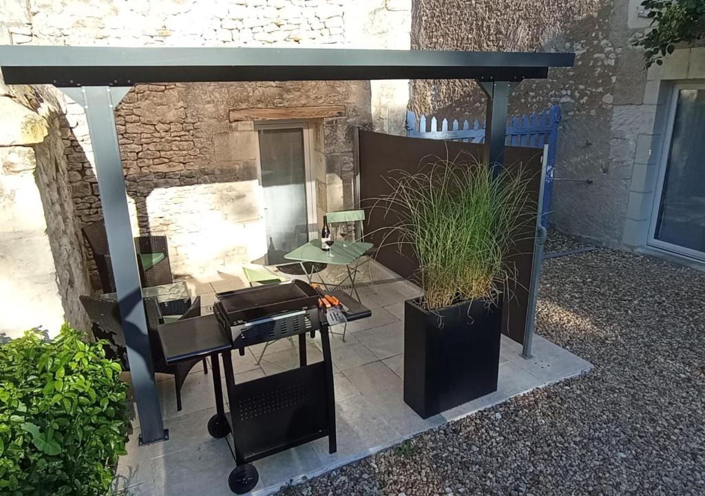 Civray-sur-Esves House | L'instant Civray