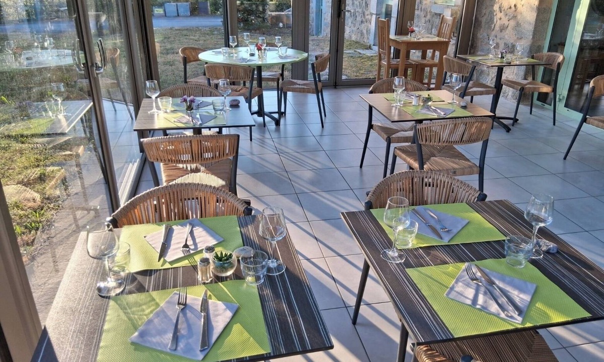 Saint-Andre-de-Najac Hotel | L'instant Mont le Viaur