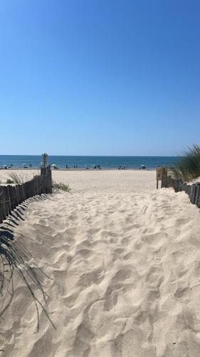 Le Couchant Apartment | L Instant Mer Bord de Plage Piscine Clim Parking