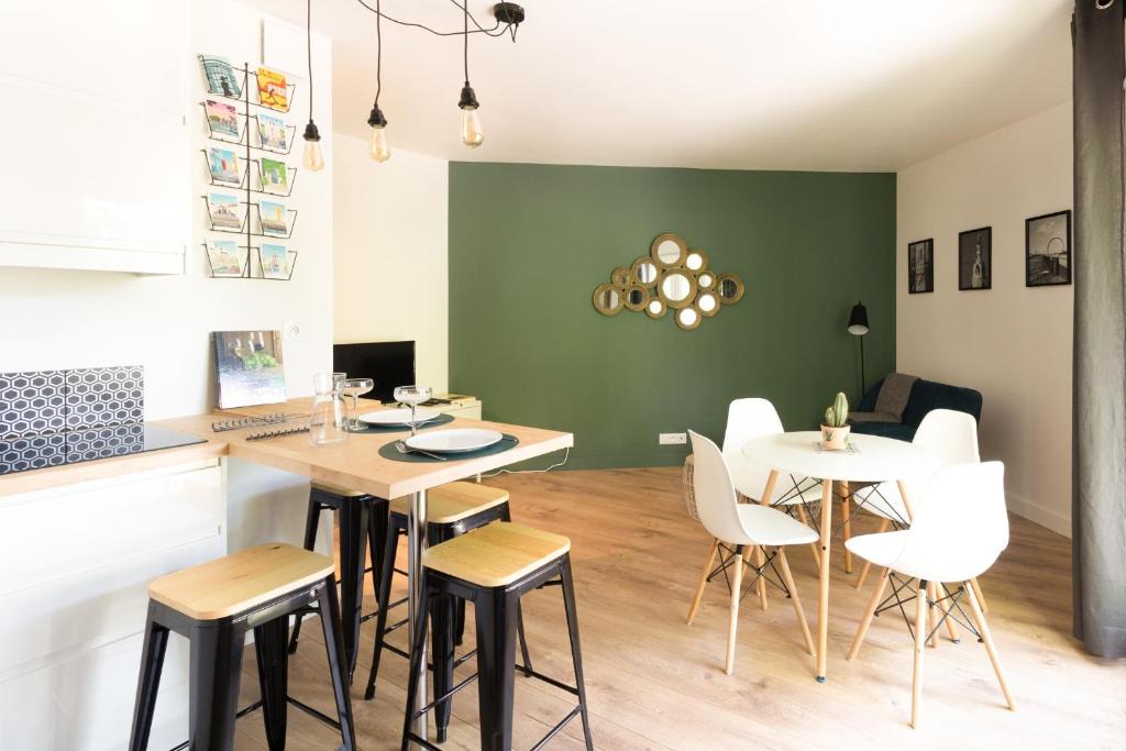 Dobree-Bon Port Apartment | L'Instant Nantais by Cocoonr