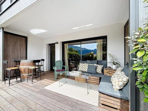 Brison-Saint-Innocent Apartment | L'Instant paisible