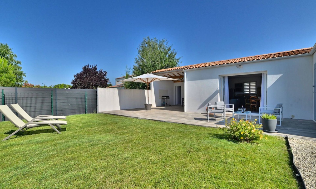 Le Chateau-d'Oleron House | L'Instant Vert by Interhome