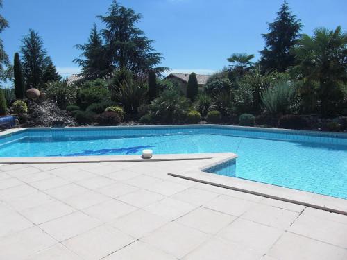 Saint-Sulpice Bed & Breakfast | L'Isatis