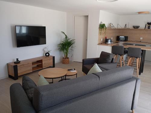 Assigny House | L' Istria