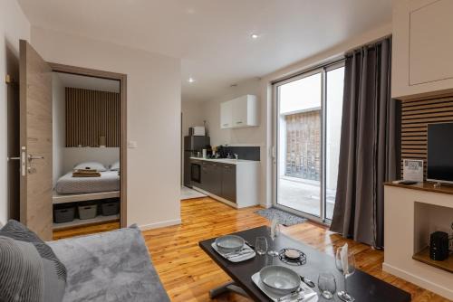 Centre-ville Apartment | L'Odile - 2 pers hypercenter