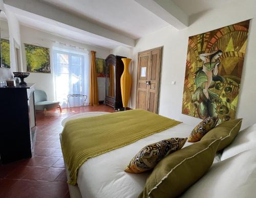 Roubia House | L'oiseau Bleu suite MERLE BLEU