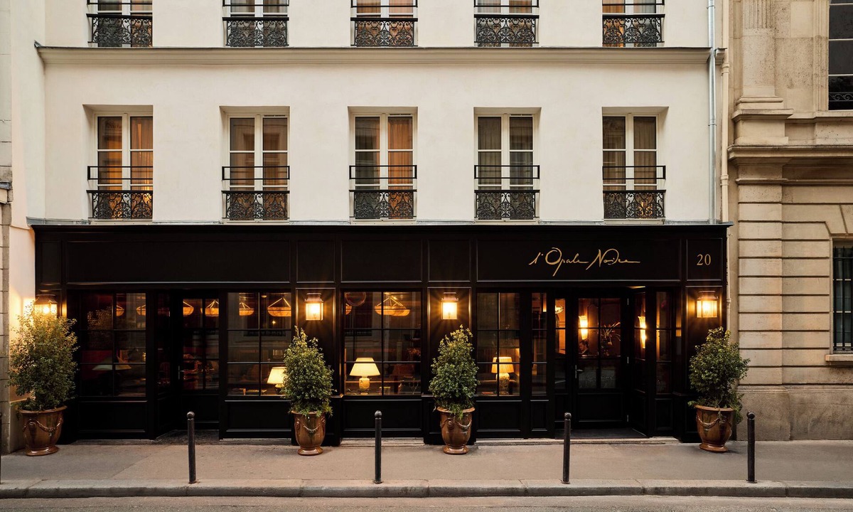 Quartier des Invalides Hotel | L'Opale Noire