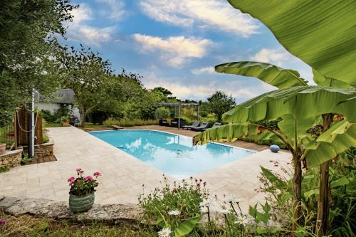 Saint-Romain-la-Virvee Apartment | L'orée des vignes