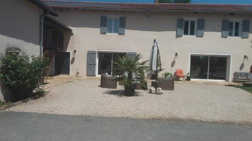 Taponas Bed & Breakfast | L'Orée du Bois Bettu