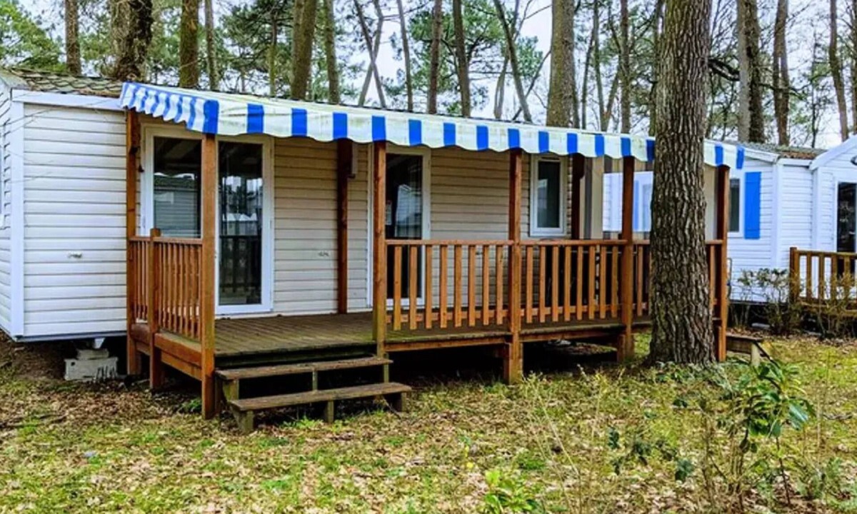 La Chaize-le-Vicomte House | L'Orée des Pins Residential Estate * - Mobil home PREMIUM - 32m2 - 2 bedrooms + terrace 4 to 5 people - 4 pers. included in the tariff