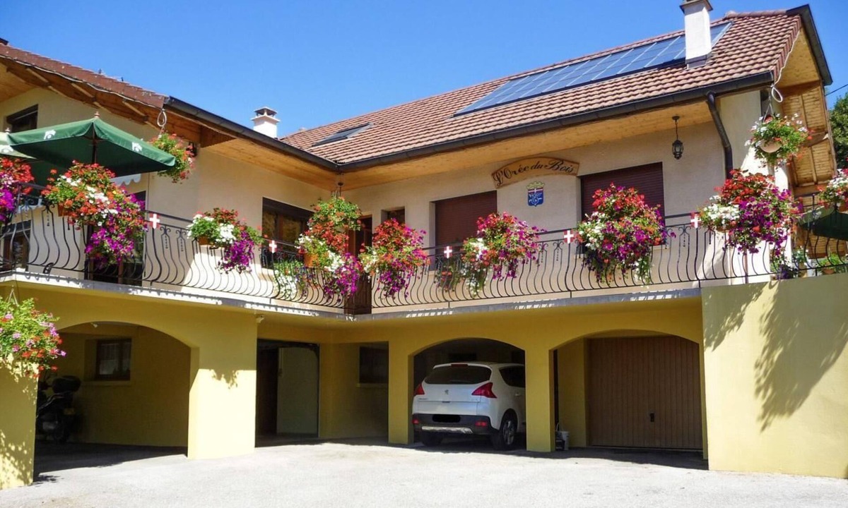 Yenne House | L'oree DU Bois - Yenne