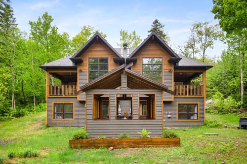 Petite-Riviere-Saint-Francois Ski Chalet | L'ours et le Renard- Chalet familial et Spa