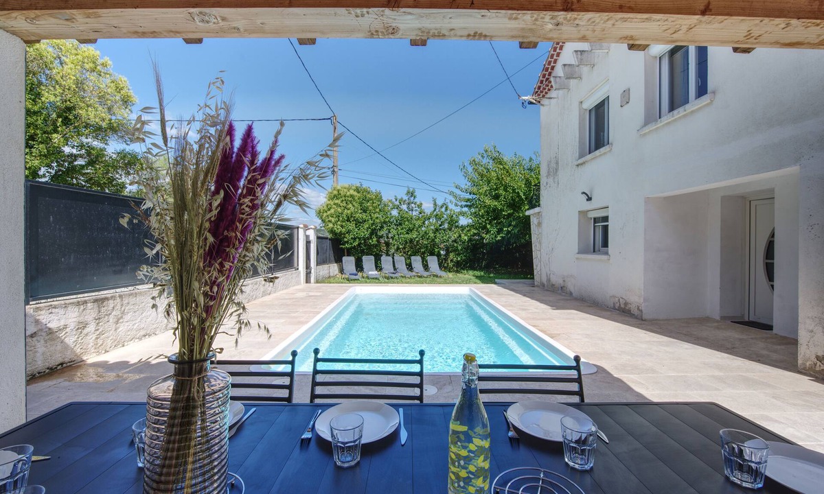 Saint-Privat-des-Vieux House | L'Oustal Occitan: Idyllic Family Escape with Private Pool