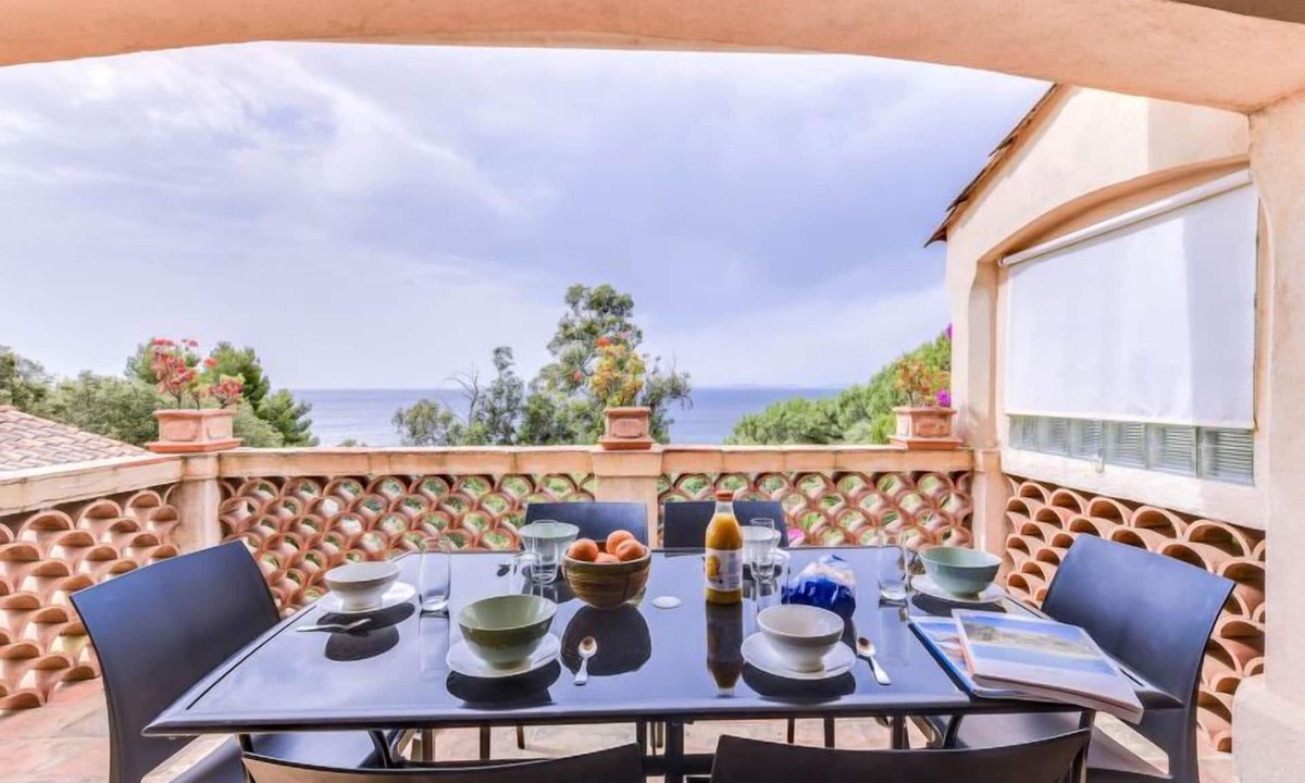 La Croix-Valmer House | L'Oustalounet by Interhome