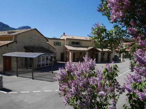 Castellane Hostel | L'Oustaou Castellane