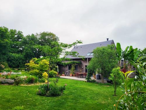 Ambon Bed & Breakfast | L'Oustaou du Bodo