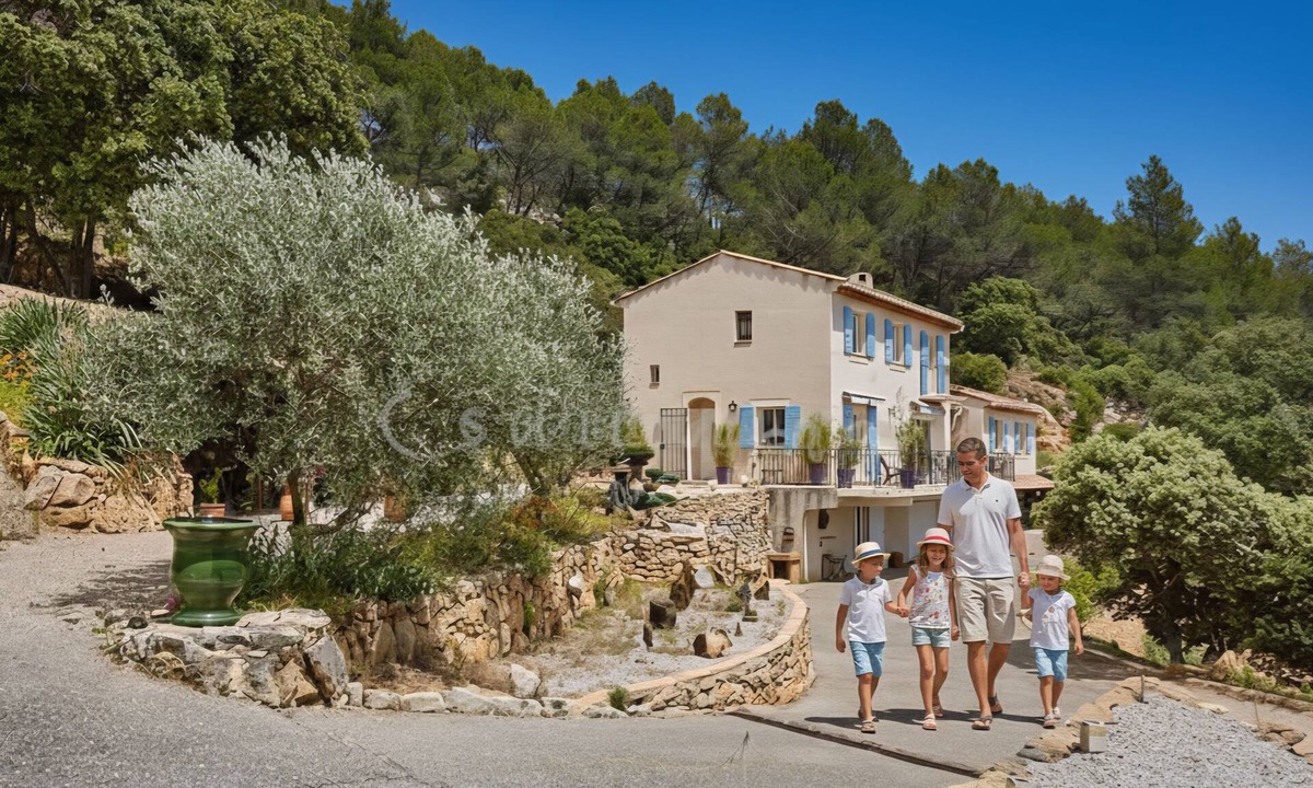 Jouques Villa | L'Oustaou. La Suite: Villa Balcon panoramique between Luberon and Ste-Victoire