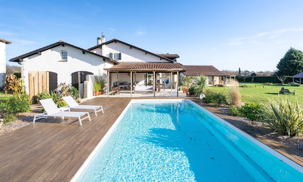 Saint-Etienne-d'Orthe House | L'Oustaou - Maison pour 15 avec piscine