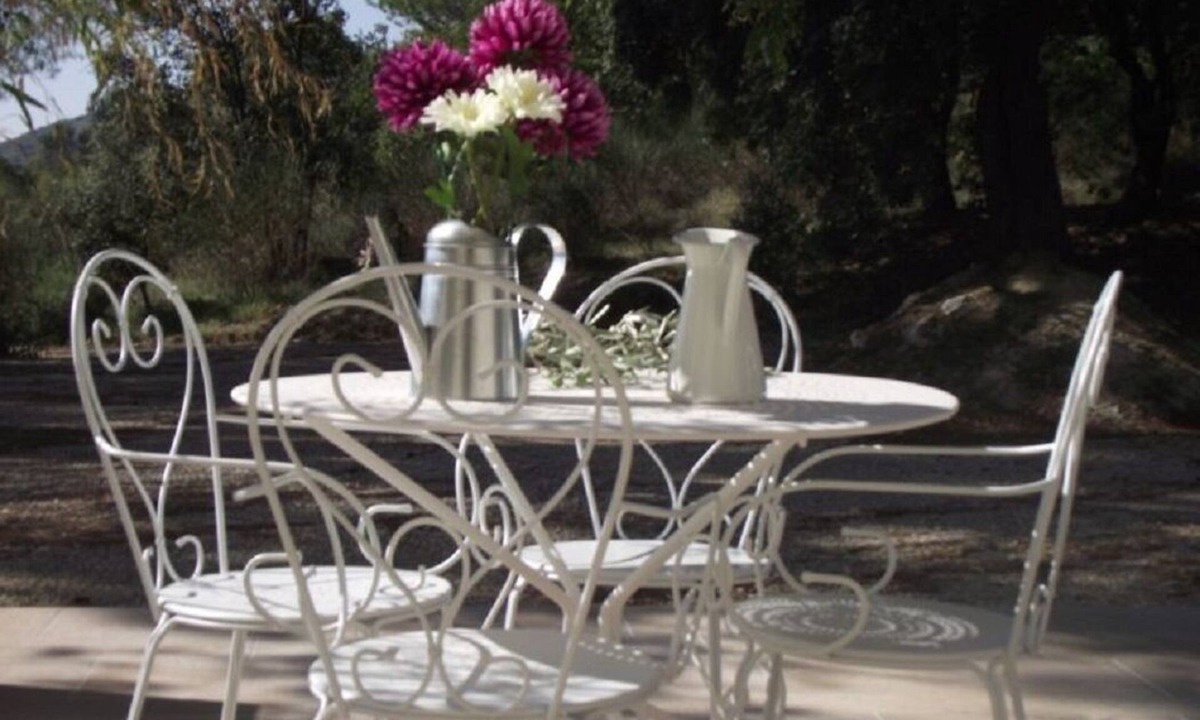 Puget Apartment | L'Ousteau des OLiviers, Studio Pin